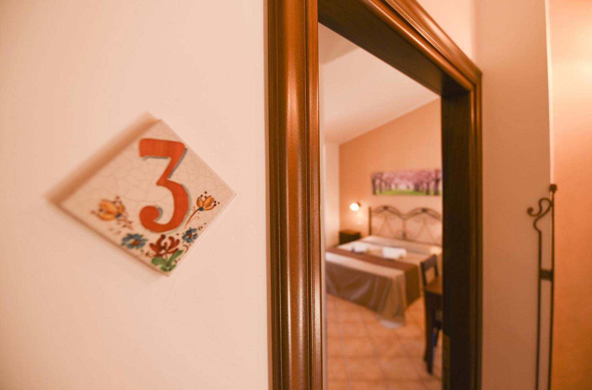 Aurora Castelluzzo Bed and Breakfast Rum bild